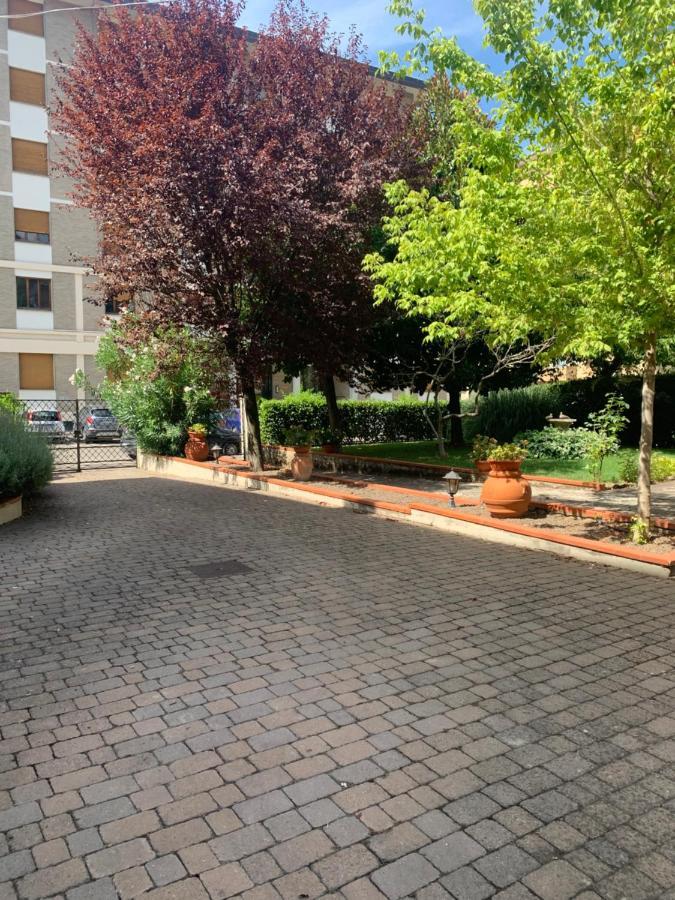 Home53 Arezzo Bagian luar foto